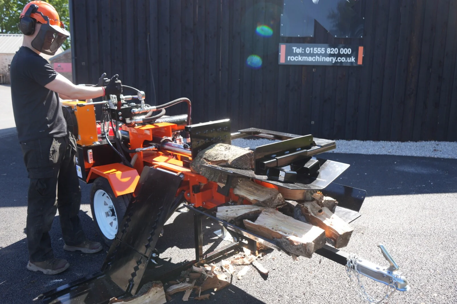 37-Ton Box Wedge Log Splitter - Image 2