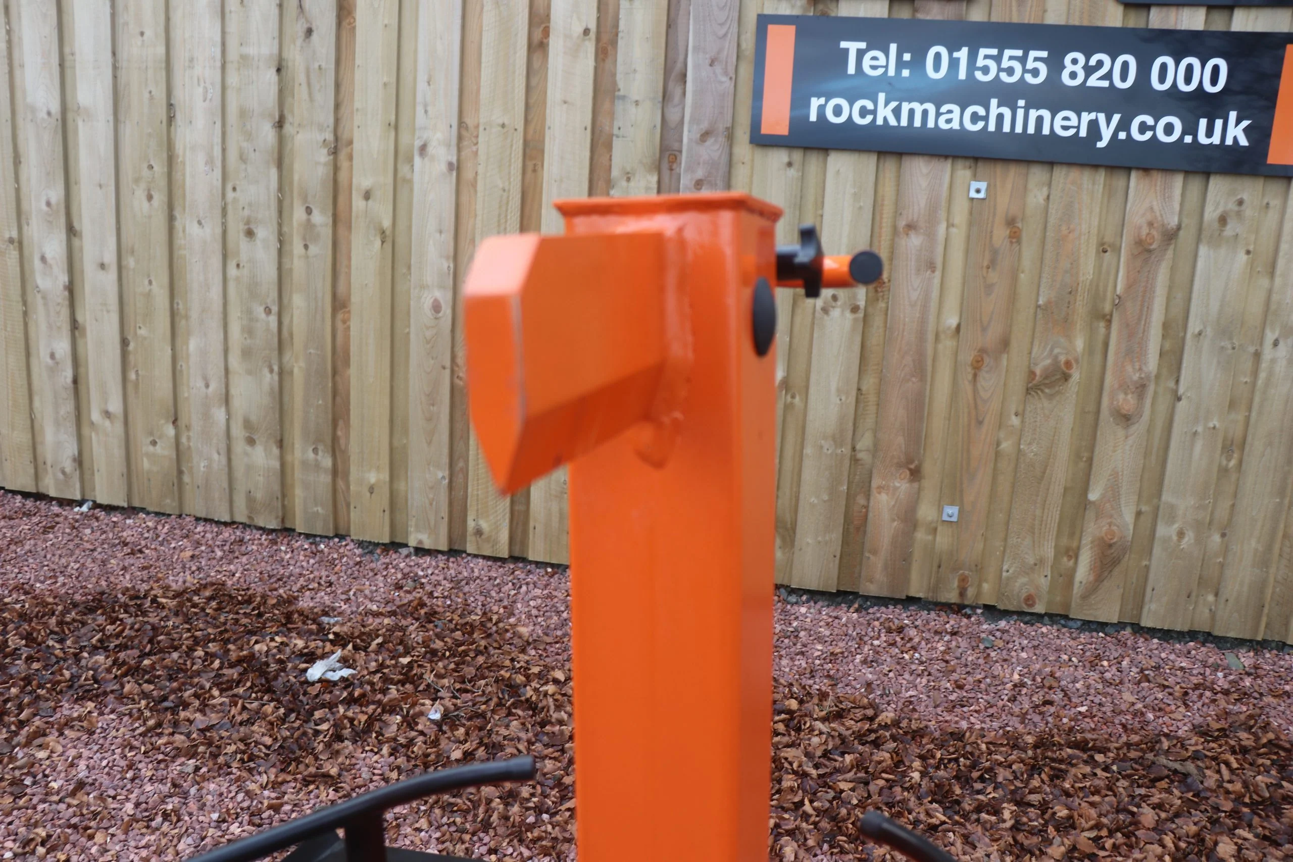 8ton Venom Compact Series Electric Log Splitter - Image 3