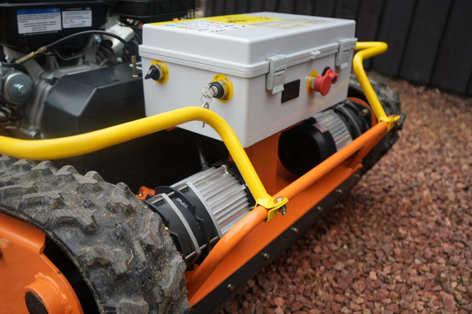 Blitz RM70 Remote Controlled Field Mower - Image 10