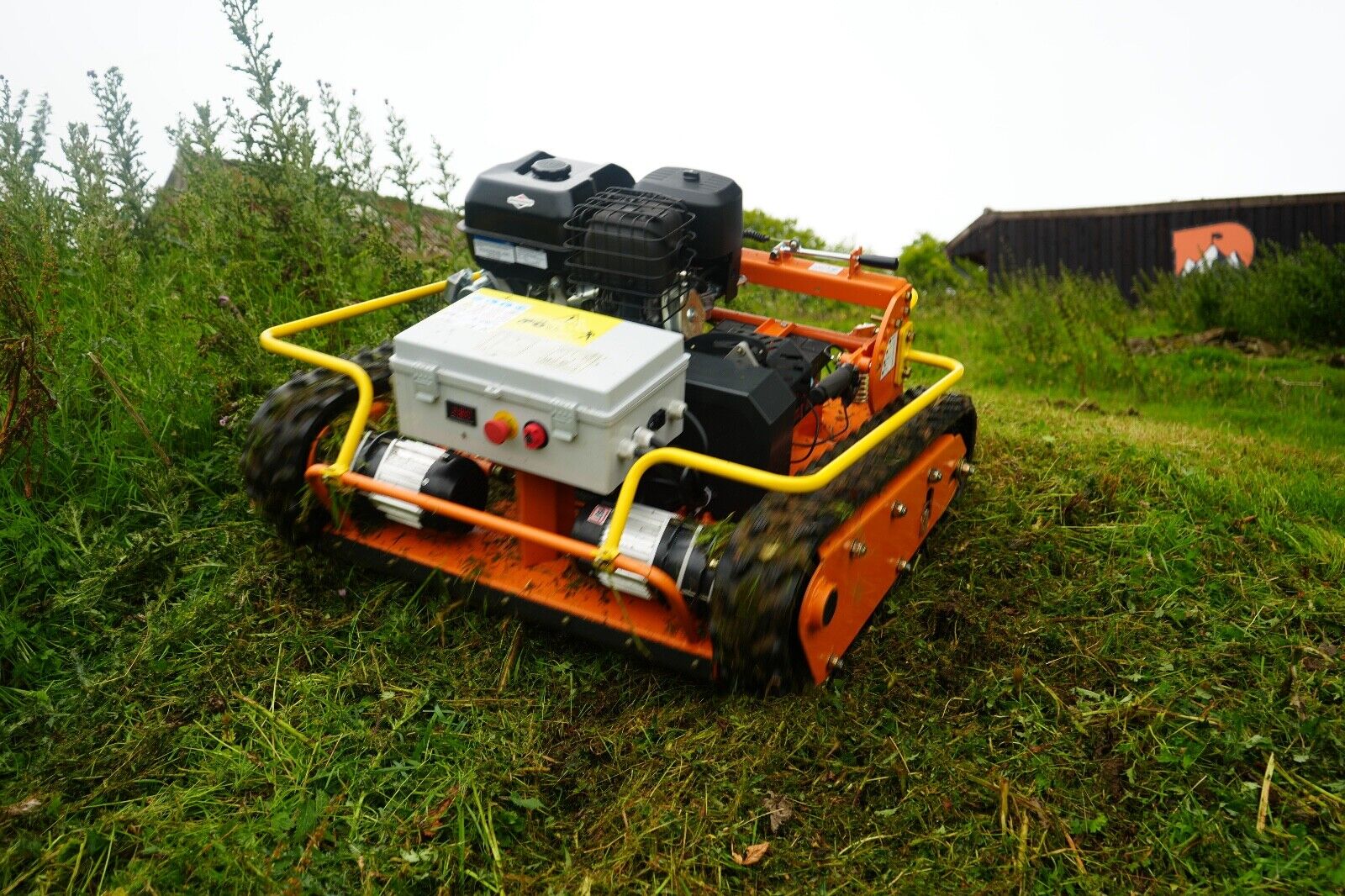 Blitz RM70 Remote Controlled Field Mower - Image 7