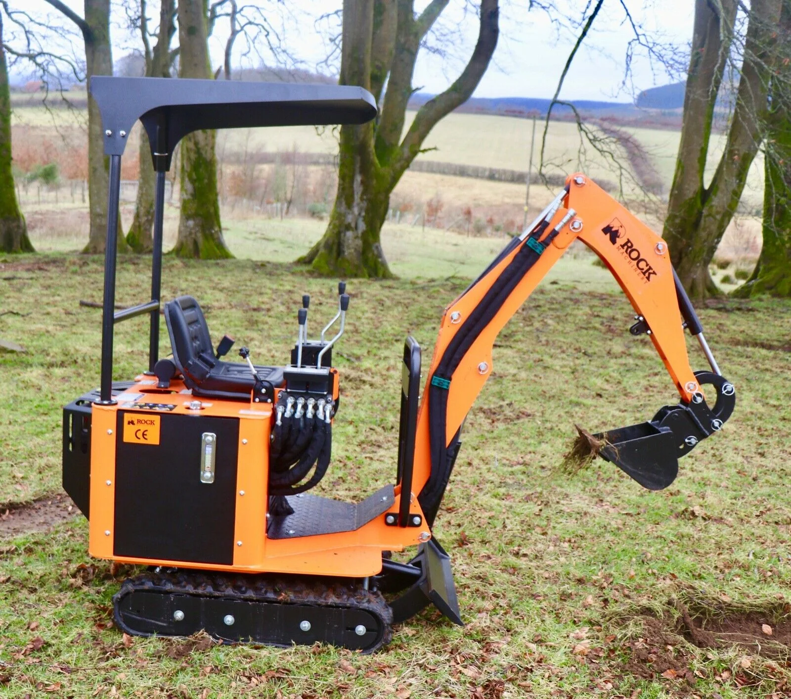 RD-132 Micro digger with 3 Buckets - Image 12