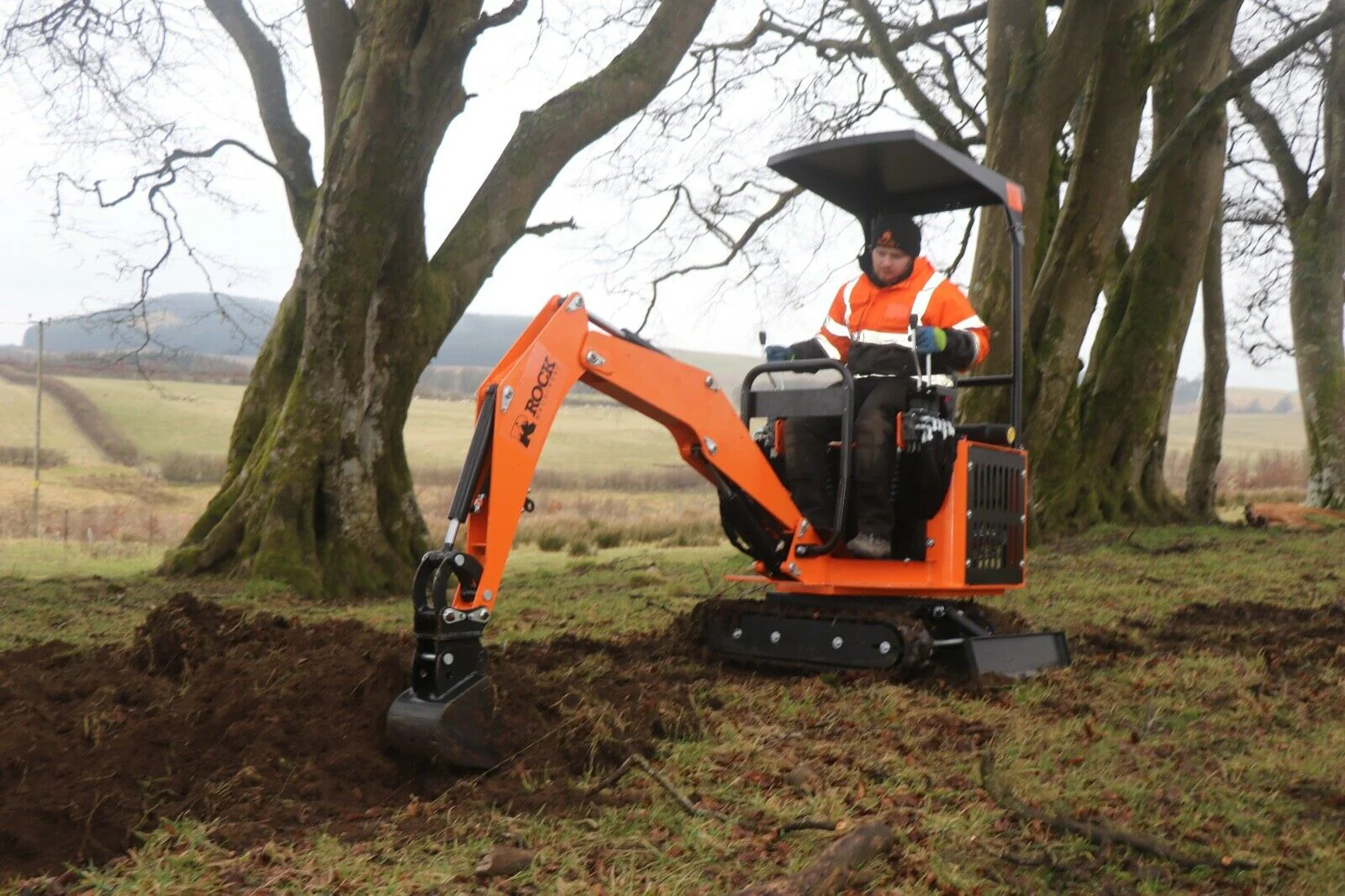 RD-132 Micro digger with 3 Buckets - Image 3