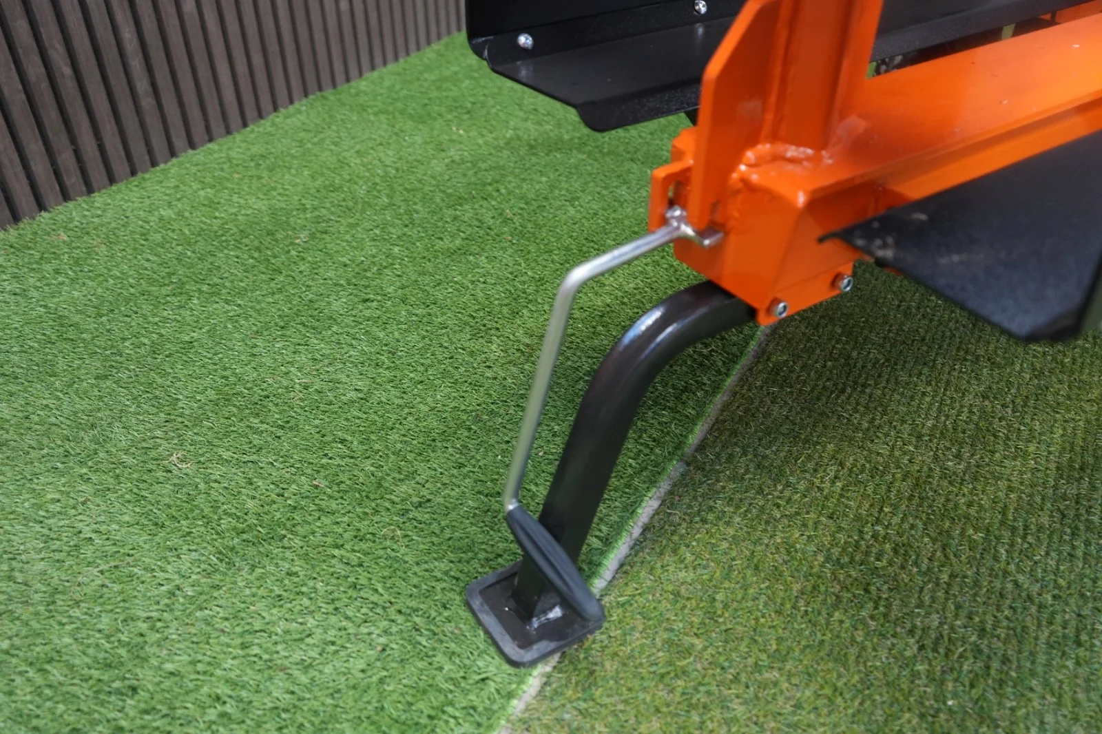 Venom Li9 – 9 Ton Lithium-Ion Log Splitter - Image 12
